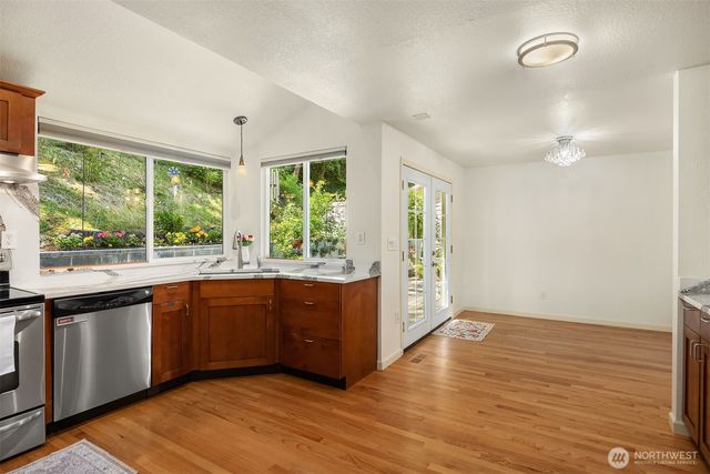 23424 100th Avenue W, Edmonds, WA 98020