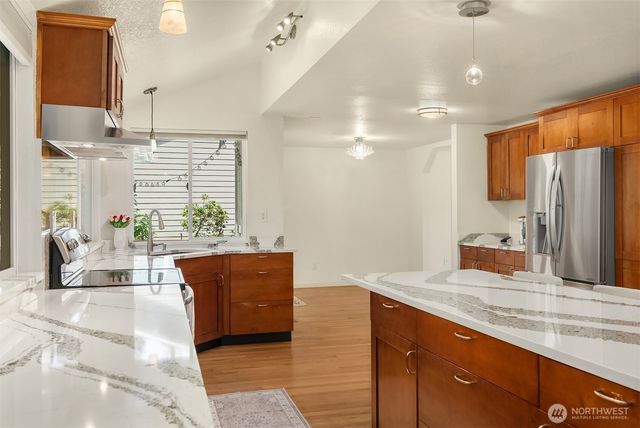 23424 100th Avenue W, Edmonds, WA 98020