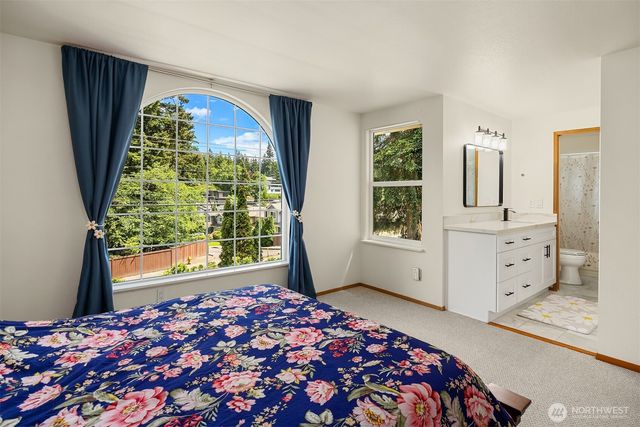 23424 100th Avenue W, Edmonds, WA 98020
