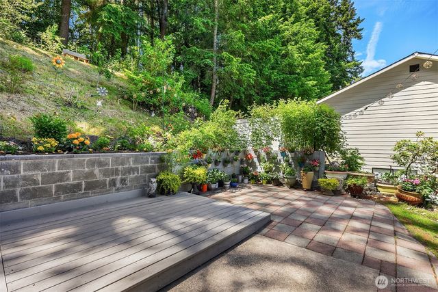 23424 100th Avenue W, Edmonds, WA 98020