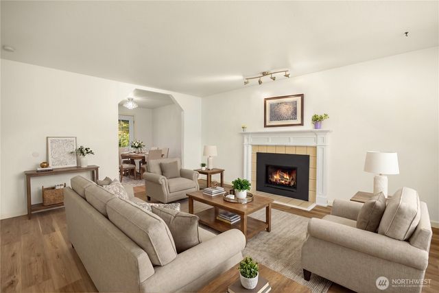 23424 100th Avenue W, Edmonds, WA 98020