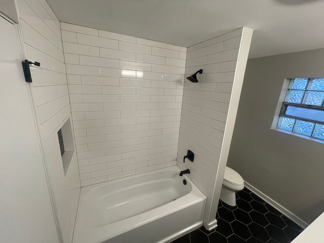 117 E 6th Avenue, Naperville, IL 60563