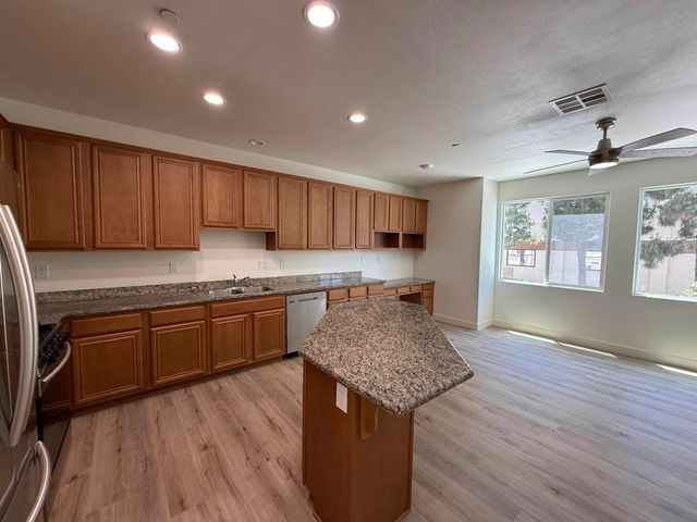 387 Connecticut, El Cajon, CA 92020