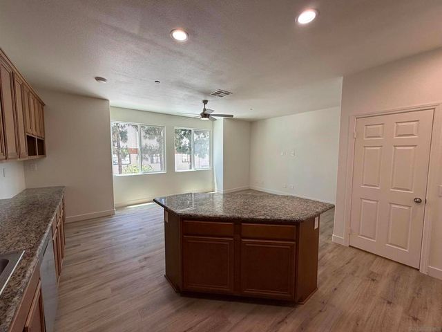 387 Connecticut, El Cajon, CA 92020