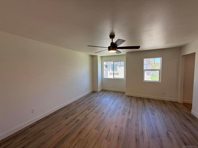 387 Connecticut, El Cajon, CA 92020