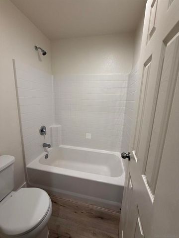 387 Connecticut, El Cajon, CA 92020