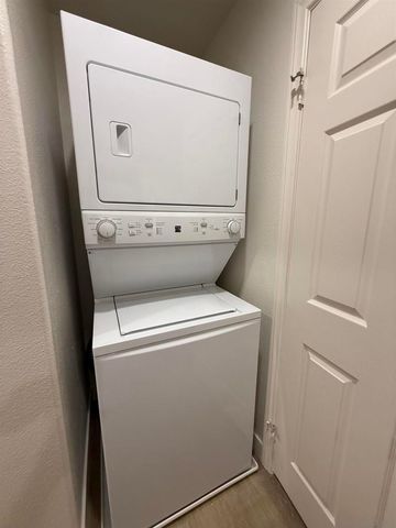 387 Connecticut, El Cajon, CA 92020