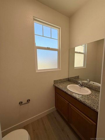 387 Connecticut, El Cajon, CA 92020