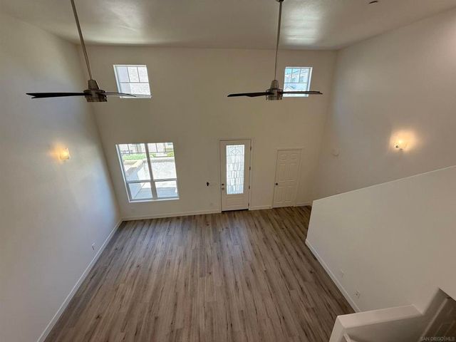 387 Connecticut, El Cajon, CA 92020