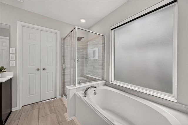 2122 Artic Loon Drive, Conroe, TX 77385