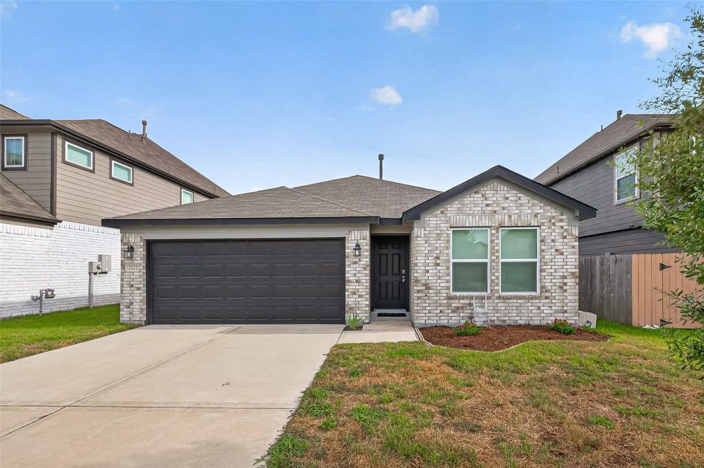 2122 Artic Loon Drive, Conroe, TX 77385