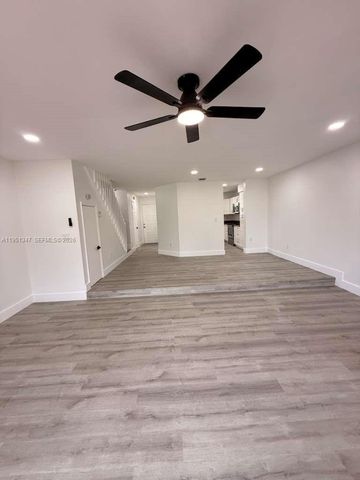 7064 Woodmont Ave, Tamarac, FL 33321