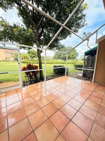 7064 Woodmont Ave, Tamarac, FL 33321