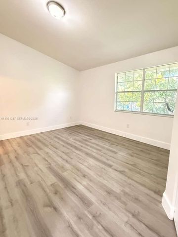 7064 Woodmont Ave, Tamarac, FL 33321