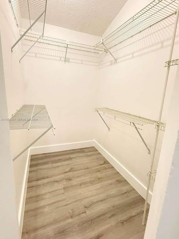 7064 Woodmont Ave, Tamarac, FL 33321