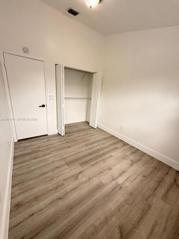 7064 Woodmont Ave, Tamarac, FL 33321