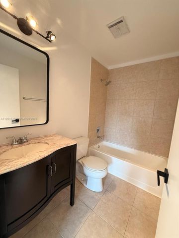 7064 Woodmont Ave, Tamarac, FL 33321