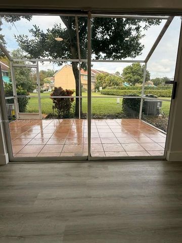 7064 Woodmont Ave, Tamarac, FL 33321