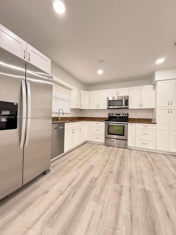 7064 Woodmont Ave, Tamarac, FL 33321