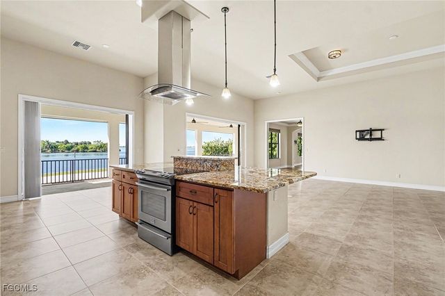 866 Cal Cove DR, Fort Myers, FL 33919