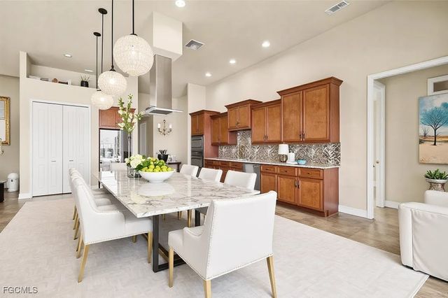 866 Cal Cove DR, Fort Myers, FL 33919