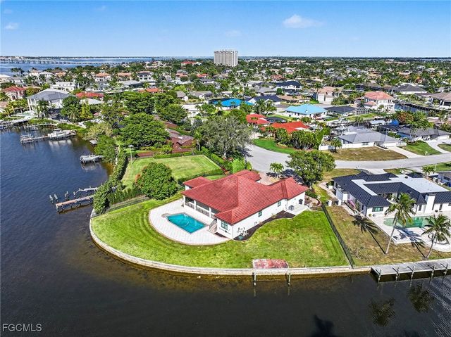 866 Cal Cove DR, Fort Myers, FL 33919