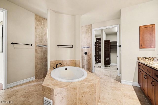 866 Cal Cove DR, Fort Myers, FL 33919