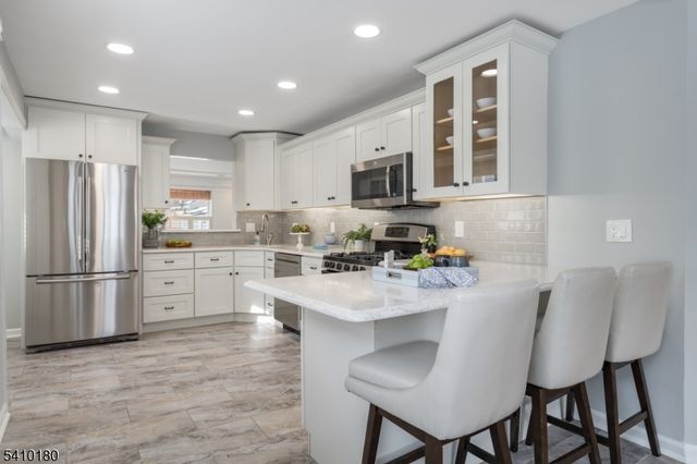 17 Shady Ln, Fanwood Boro, NJ 07023