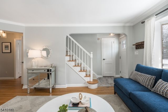 17 Shady Ln, Fanwood Boro, NJ 07023