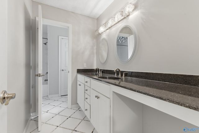 106 Golden Oak Drive NW, Huntsville, AL 35806