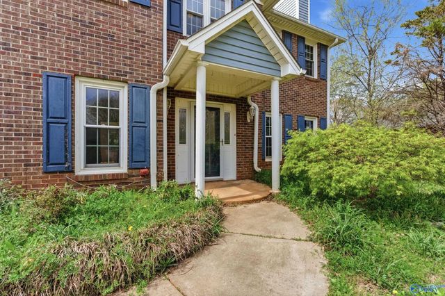 106 Golden Oak Drive NW, Huntsville, AL 35806