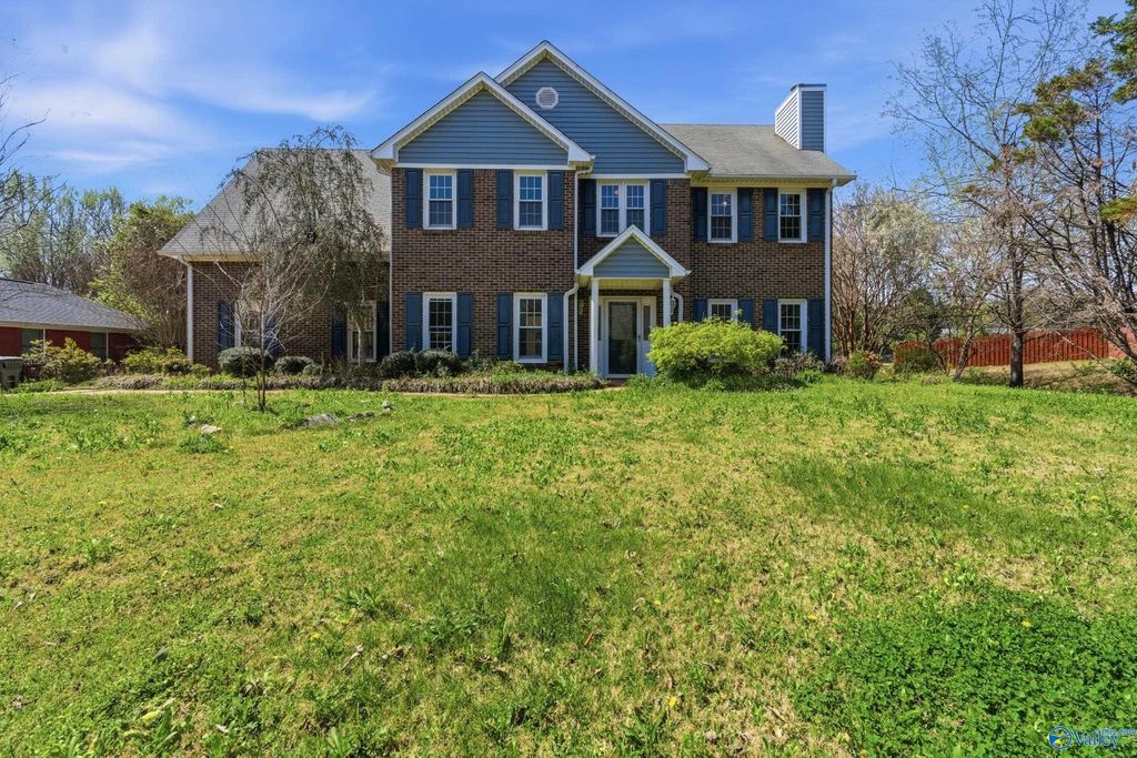 106 Golden Oak Drive NW, Huntsville, AL 35806