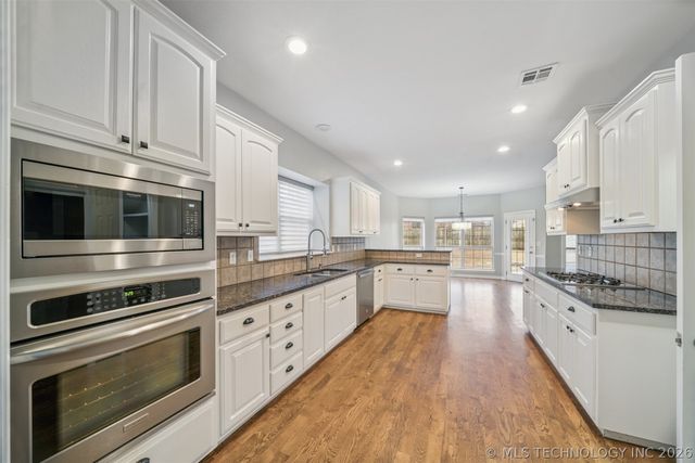 14102 E 104th Street North, Owasso, OK 74055