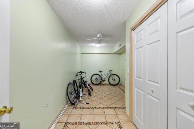 25 S Oaks Drive SE, Cartersville, GA 30121