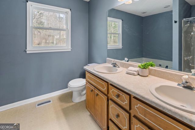 25 S Oaks Drive SE, Cartersville, GA 30121