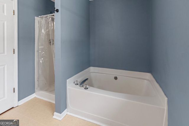 25 S Oaks Drive SE, Cartersville, GA 30121