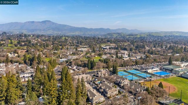 19 Danville Oak Pl, Danville, CA 94526