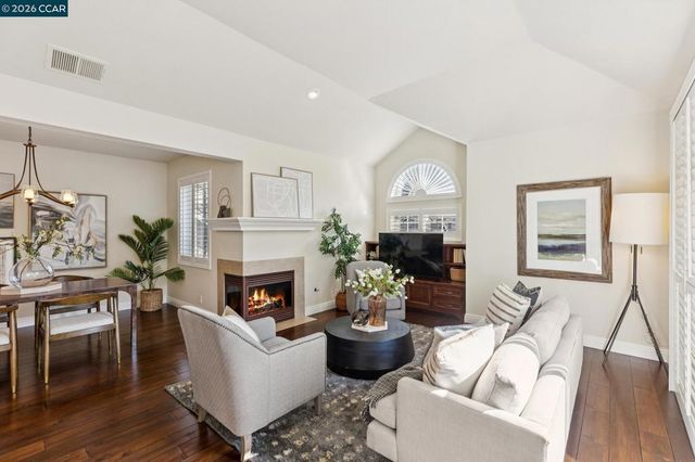 19 Danville Oak Pl, Danville, CA 94526