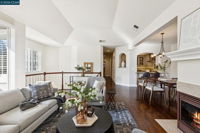 19 Danville Oak Pl, Danville, CA 94526