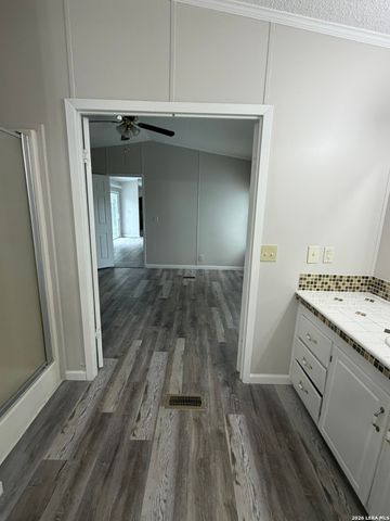 932 Wild Persimmon, San Antonio, TX 78245