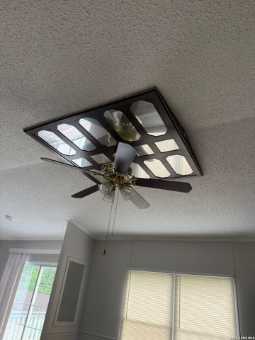 932 Wild Persimmon, San Antonio, TX 78245