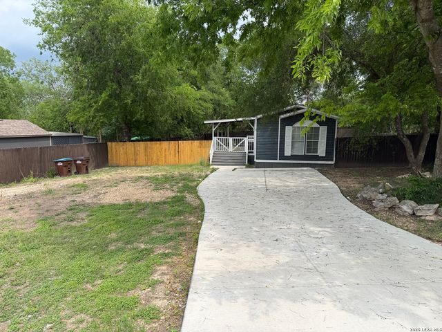 932 Wild Persimmon, San Antonio, TX 78245