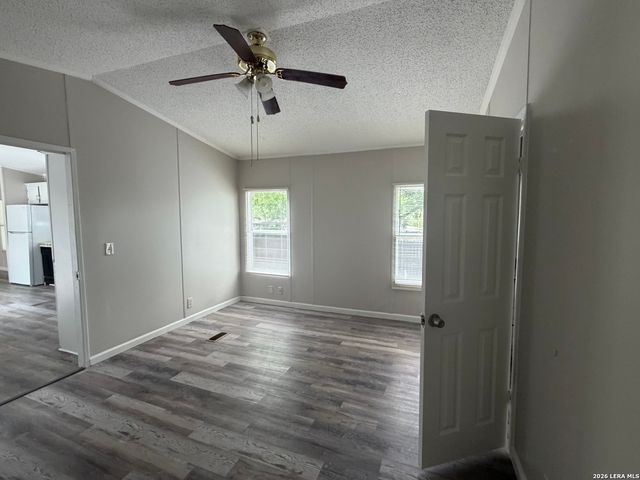 932 Wild Persimmon, San Antonio, TX 78245