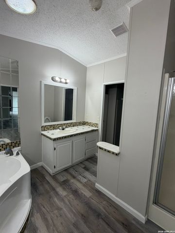 932 Wild Persimmon, San Antonio, TX 78245