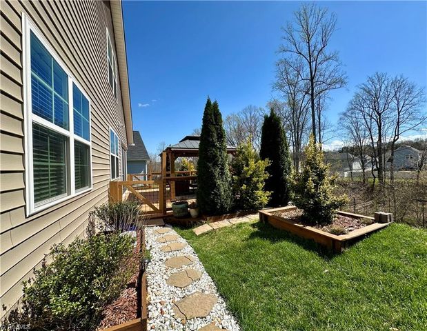 4238 Limestone Court, Clemmons, NC 27012