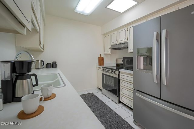 9935 W THUNDERBIRD Boulevard, Sun City, AZ 85351