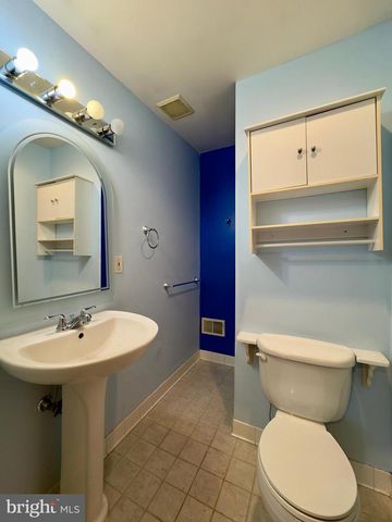 126 BURNETT ST, Baltimore, MD 21230