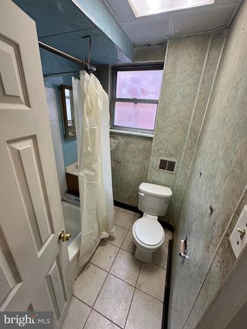 321 CANTRELL ST, Philadelphia, PA 19148