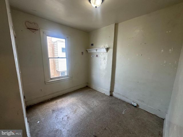 321 CANTRELL ST, Philadelphia, PA 19148