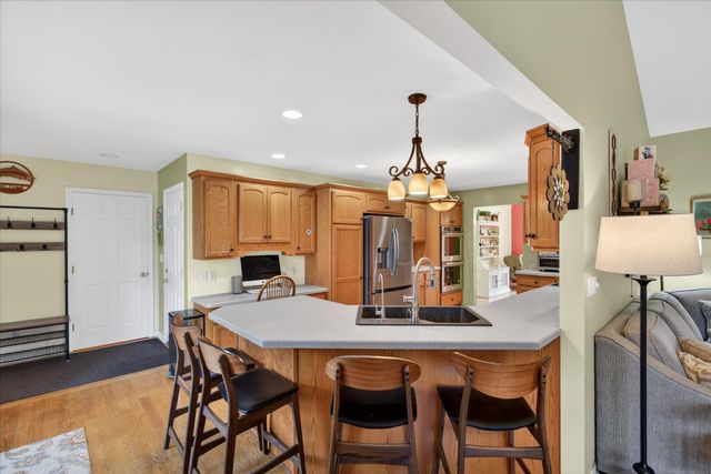 185 Hickory Hills, Marshall, MI 49068